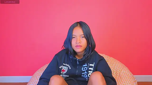 Natsu   online show from January 21, 2025, 6:12 pm