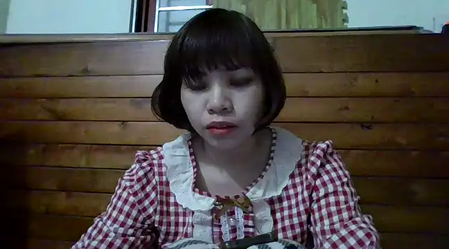 Angela-Eira online show from February 5, 2025, 8:57 pm