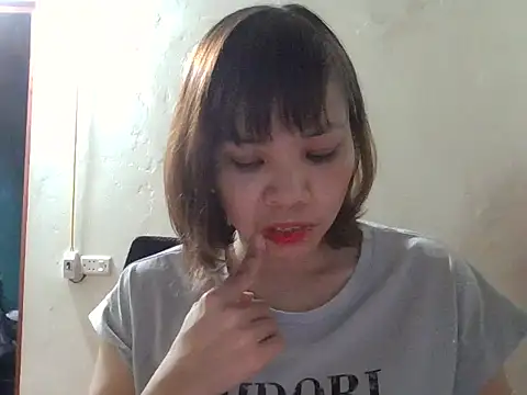 Angela-Eira online show from October 13, 2025, 7:52 am