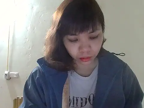 Angela-Eira online show from December 17, 2025, 8:59 pm