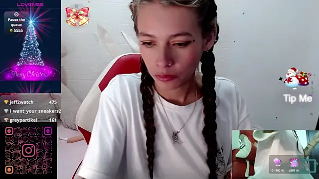 Snapshot of sweetlittlelisa chatting on December 10, 2024, 12:28 am sweetlittlelisa online show from December 10, 2024, 12:28 am