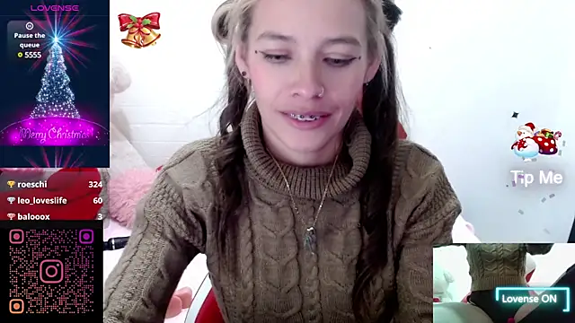 Snapshot of sweetlittlelisa chatting on December 12, 2024, 12:59 am sweetlittlelisa online show from December 12, 2024, 12:59 am