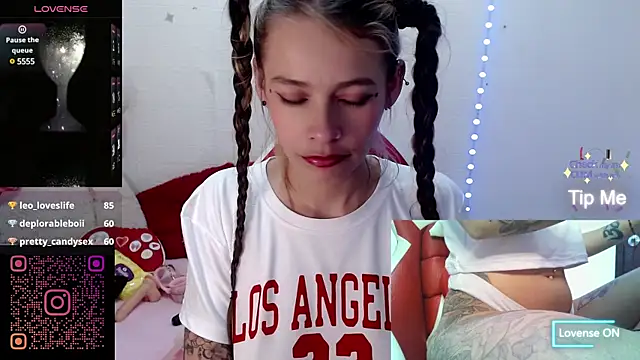 Snapshot of sweetlittlelisa chatting on January 2, 2025, 10:55 pm sweetlittlelisa online show from January 2, 2025, 10:55 pm