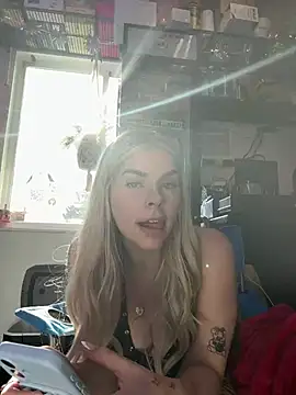 Snapshot of delicioussdixie chatting on February 6, 2026, 9:29 pm delicioussdixie online show from February 6, 2026, 9:29 pm