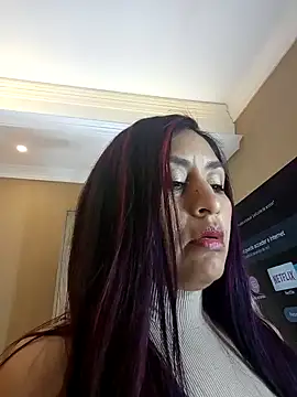 Snapshot of MonicaMoret chatting on January 25, 2025, 12:05 pm MonicaMoret online show from January 25, 2025, 12:05 pm