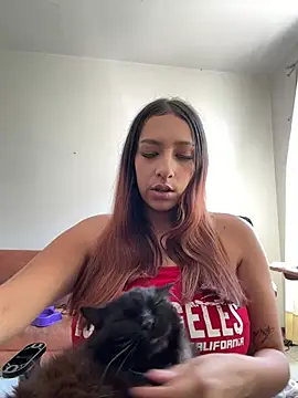 Snapshot of Dahian_XXX chatting on February 28, 2025, 7:46 pm Dahian XXX online show from February 28, 2025, 7:46 pm