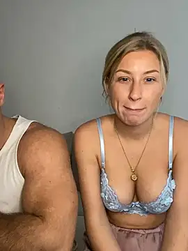 belle98 online show from December 14, 2024, 12:12 pm