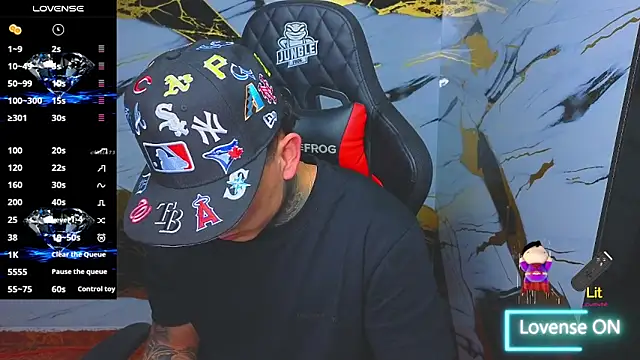 Kevin22 222 online show from November 22, 2025, 6:12 am