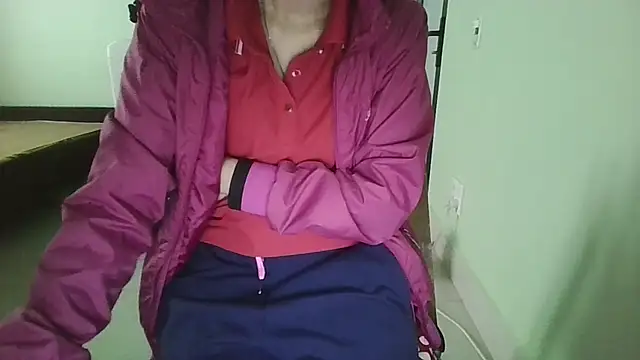 Luxcute286 online show from October 24, 2025, 12:41 am