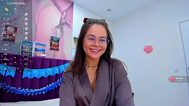 Kelly Cuutie online show from October 4, 2025, 12:52 am