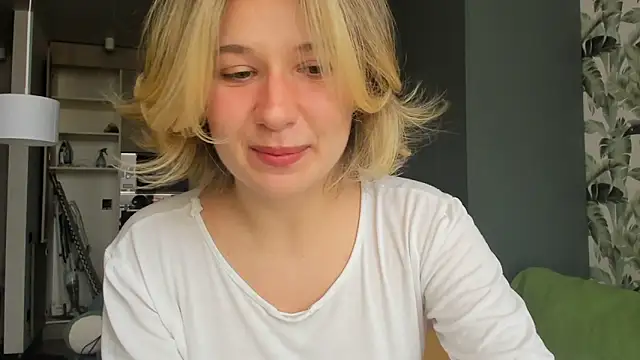 Lilith lutherlow online show from February 28, 2026, 11:55 am