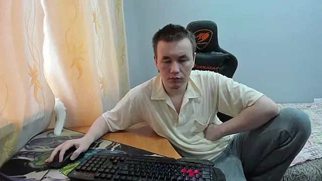 iliaskrislove online show from November 3, 2025, 7:09 am