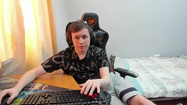 iliaskrislove online show from February 6, 2026, 7:02 am