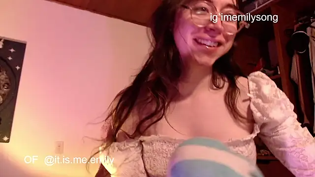 emily pearl  online show from February 1, 2026, 10:25 am