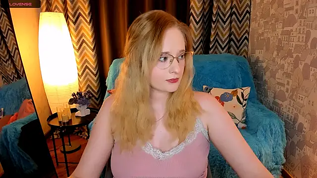 Aemilia  online show from November 15, 2025, 8:22 am