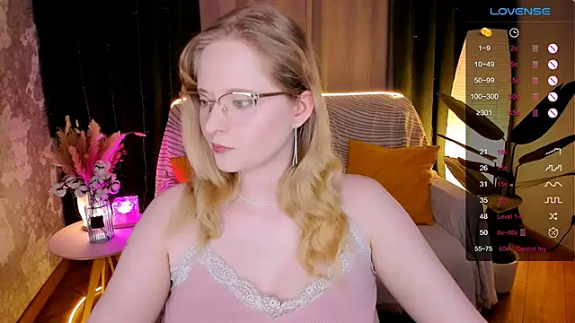 Snapshot of Aemilia_ chatting on January 12, 2026, 2:17 am Aemilia online show from January 12, 2026, 2:17 am