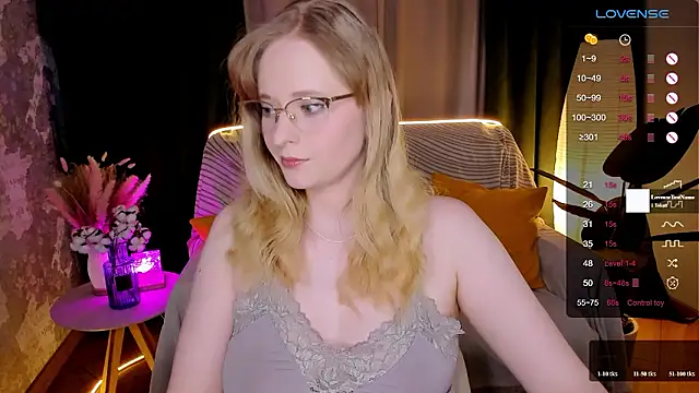 Snapshot of Aemilia_ chatting on January 15, 2026, 8:52 am Aemilia online show from January 15, 2026, 8:52 am