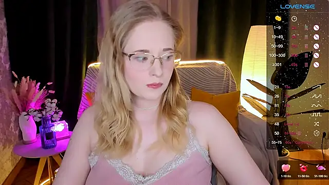 Snapshot of Aemilia_ chatting on February 5, 2026, 8:30 am Aemilia online show from February 5, 2026, 8:30 am