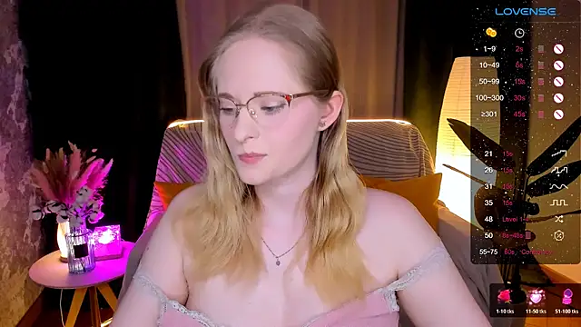 Snapshot of Aemilia_ chatting on February 22, 2026, 6:24 am Aemilia online show from February 22, 2026, 6:24 am