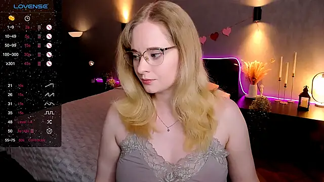 Snapshot of Aemilia_ chatting on February 24, 2026, 8:23 am Aemilia online show from February 24, 2026, 8:23 am