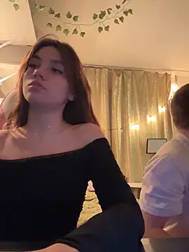 Snapshot of MashkaRay chatting on February 17, 2025, 9:30 pm MashkaRay online show from February 17, 2025, 9:30 pm