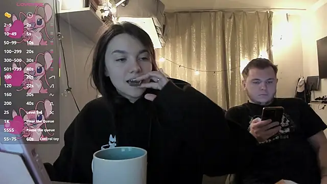 Snapshot of MashkaRay chatting on March 15, 2025, 7:59 pm MashkaRay online show from March 15, 2025, 7:59 pm