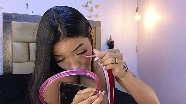 ximenawilliamss online show from November 11, 2025, 9:04 pm