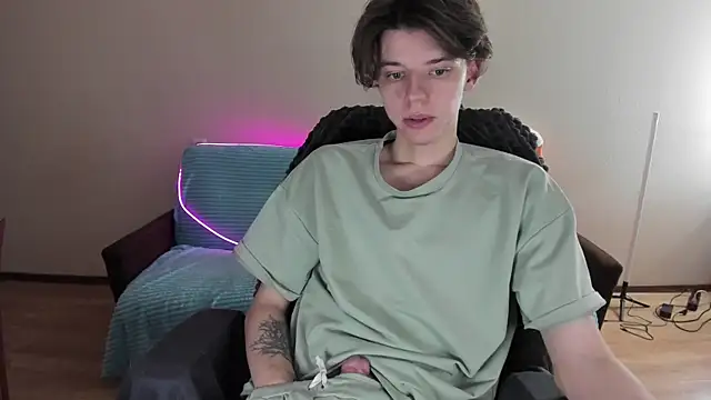 Liam sexy1 online show from January 8, 2025, 4:55 am