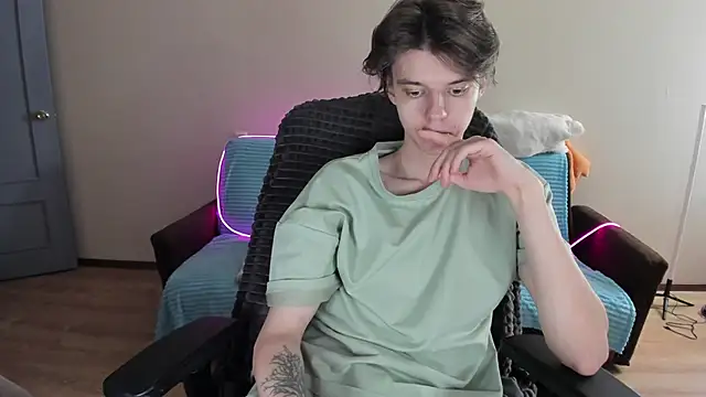 Liam sexy1 online show from January 14, 2025, 2:11 pm