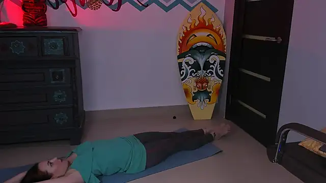 VandaRossi online show from February 19, 2025, 12:00 pm