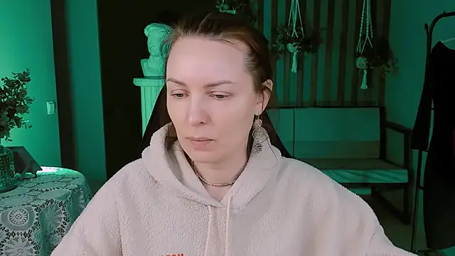 VandaRossi online show from February 27, 2025, 1:17 pm