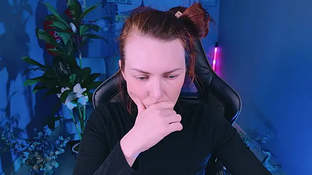 VandaRossi online show from March 1, 2025, 2:13 pm