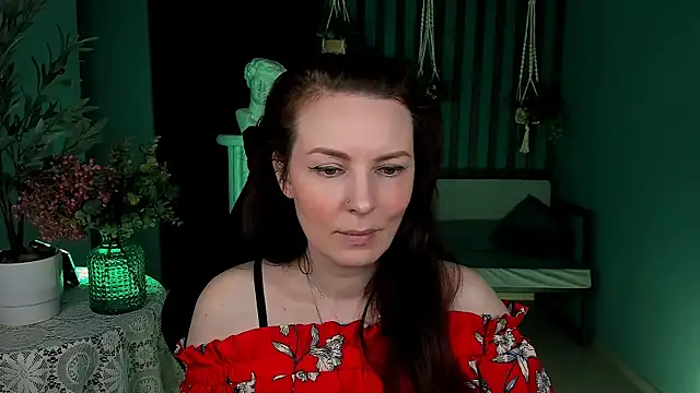 VandaRossi online show from September 23, 2025, 6:49 am