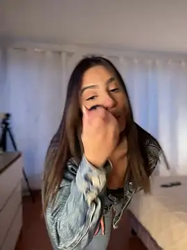 samantha evans2 online show from April 29, 2026, 11:00 pm