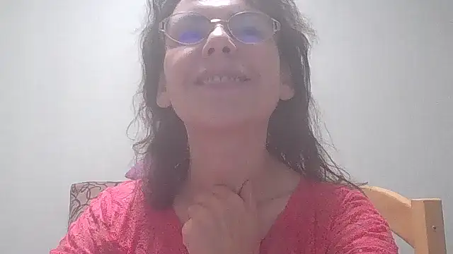 Snapshot of HollyJewel chatting on December 19, 2024, 7:51 pm HollyJewel online show from December 19, 2024, 7:51 pm