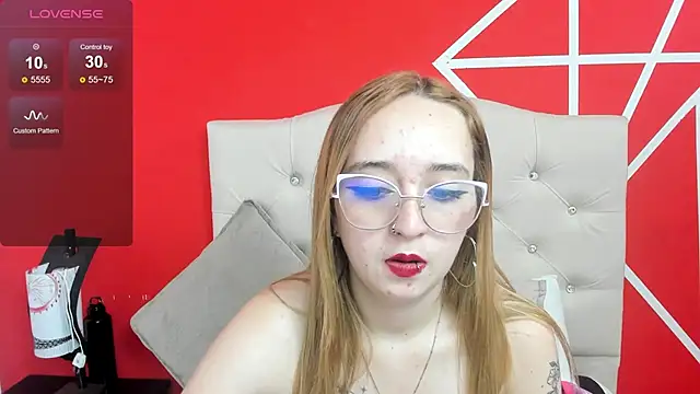 Liaroberts1 online show from December 30, 2024, 6:16 pm
