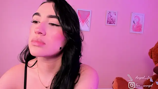 angeel fox online show from April 29, 2026, 2:37 am