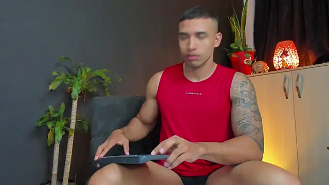 LincomAmith online show from October 29, 2025, 4:04 am