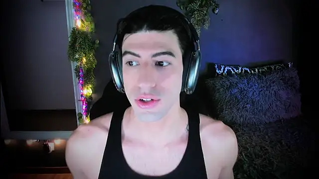 Snapshot of newjeff chatting on February 14, 2026, 11:01 pm newjeff online show from February 14, 2026, 11:01 pm