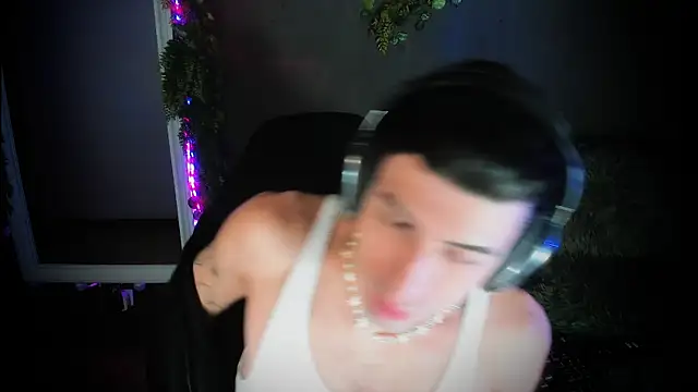 Snapshot of newjeff chatting on February 22, 2026, 2:15 pm newjeff online show from February 22, 2026, 2:15 pm