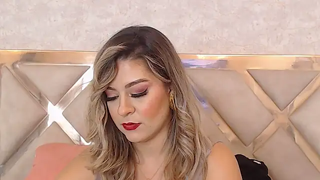 JoannaStanford online show from December 19, 2024, 2:12 am