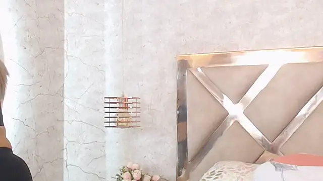 JoannaStanford online show from December 22, 2024, 8:47 pm