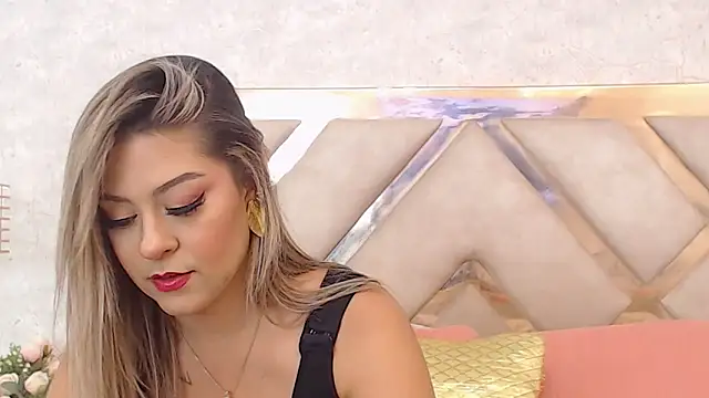 JoannaStanford online show from January 7, 2025, 9:03 pm