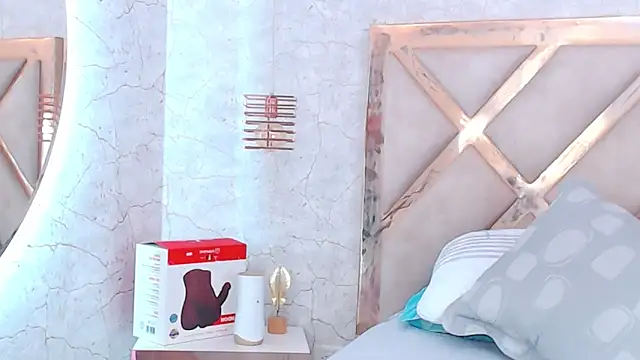 JoannaStanford online show from October 18, 2025, 3:35 pm