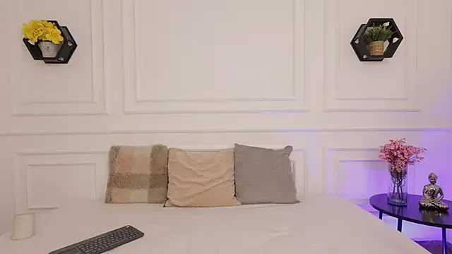 Snapshot of meloddysky chatting on November 24, 2025, 5:45 pm meloddysky online show from November 24, 2025, 5:45 pm