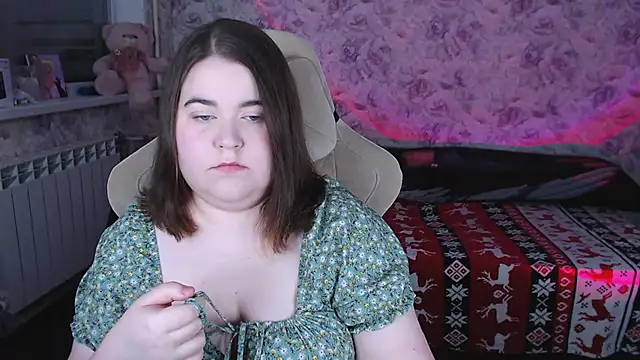 Estelle Hicks online show from March 18, 2026, 6:33 pm