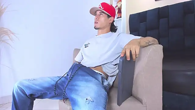 Snapshot of Jhonn_Rhyss chatting on November 26, 2025, 2:34 am Jhonn Rhyss online show from November 26, 2025, 2:34 am