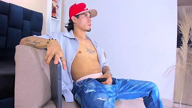 Snapshot of Jhonn_Rhyss chatting on November 30, 2025, 7:40 pm Jhonn Rhyss online show from November 30, 2025, 7:40 pm