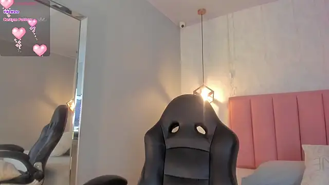 SUNNYCYRUS online show from January 8, 2026, 12:40 pm