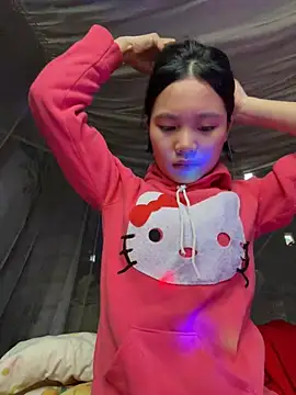 Snapshot of Be-MyMy chatting on December 24, 2024, 9:39 am Be-MyMy online show from December 24, 2024, 9:39 am